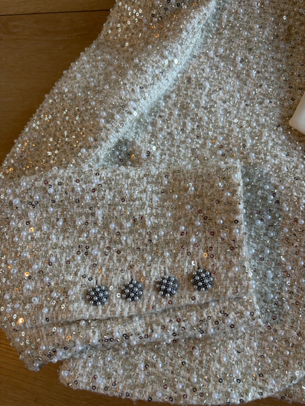 Alice + Olivia
Ilaria Sequin & Bead
Embellished Crop - Picture 3 of 16